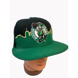 Boston Celtics Snapback Hat New Era 9FIFTY Green Black Skyline NBA OSFA